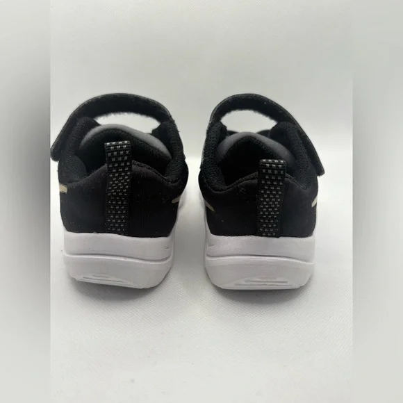 Nike Kids Black and Gold Sneakers - Picture 4 of 9